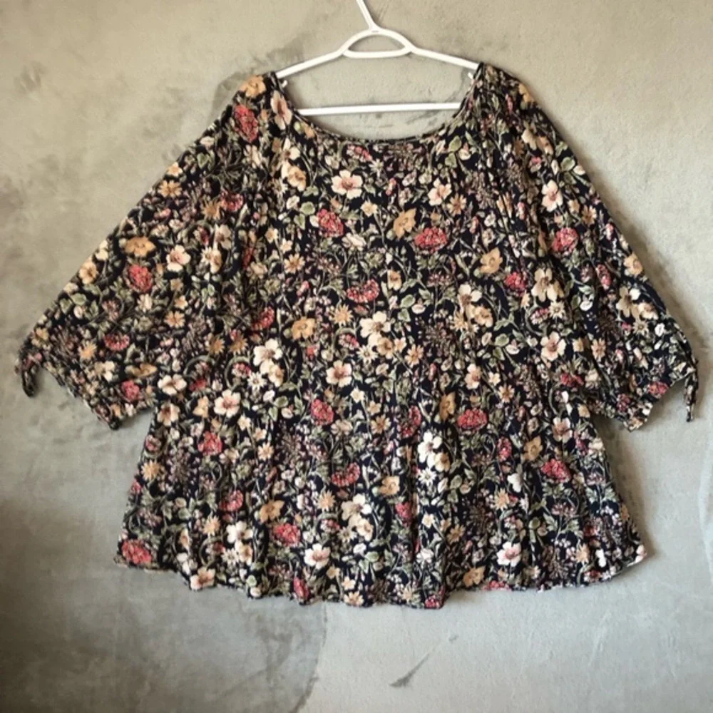 Cato Floral‎ Blouse Size 14/16W Round Neck Casual Everyday